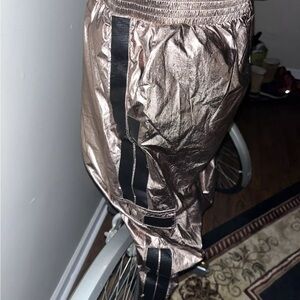 NWOT Victorias Secret Sport Gold Metallic Jogger pants w/black Stripes M $64MSRP